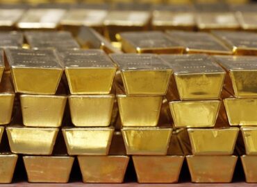 Perang Makin Panas, Harga Emas Pecah Rekor Pekan Ini